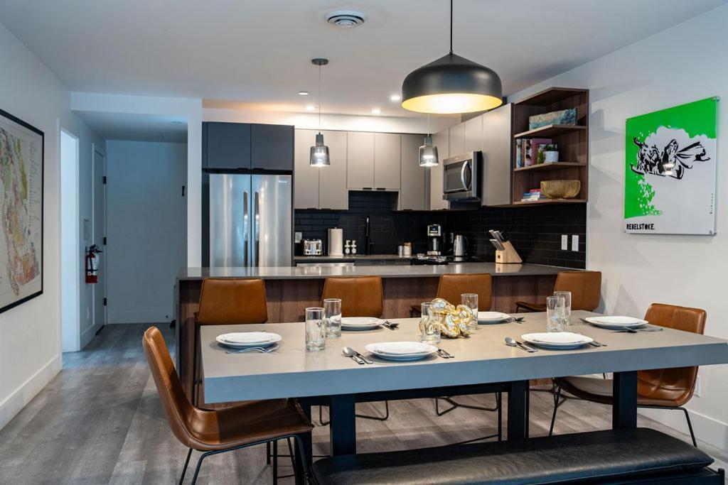 Revel In The Stoke By Revelstoke Vacations 아파트 외부 사진